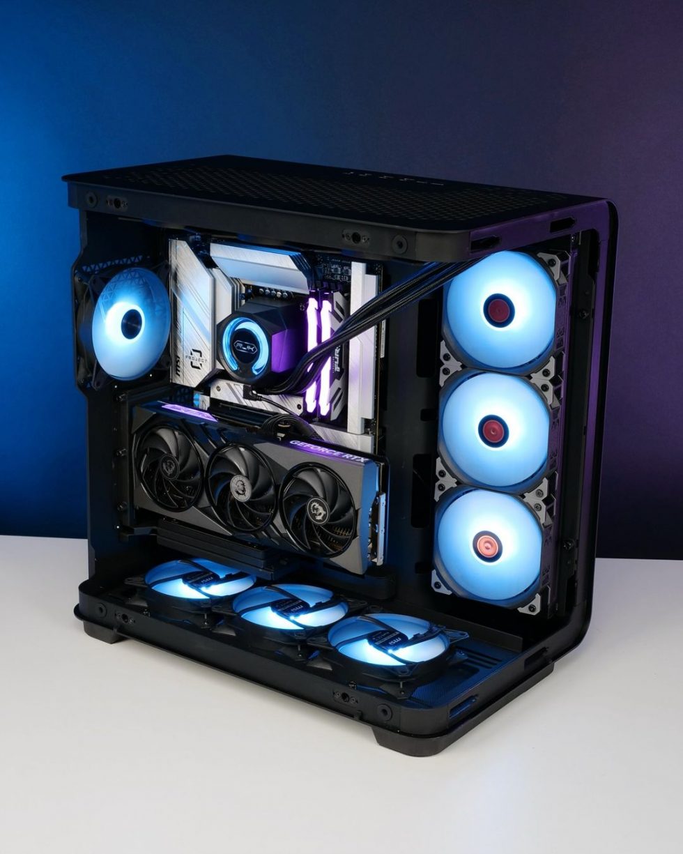 Awesome MSI MEG MAESTRO 700L PZ - Project Zero - Battlerigs